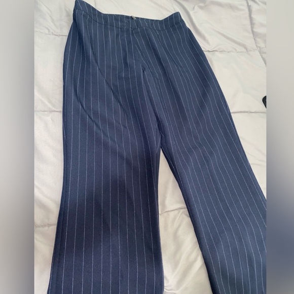 3 PIECE Suits Us - Picture 13 of 16